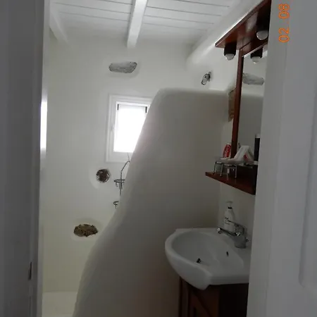 Feroniki Mykonos بيت للعطل