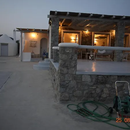 Feroniki Mykonos