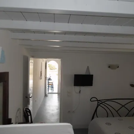 Feroniki Mykonos